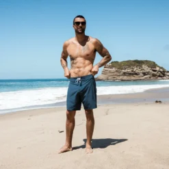 Stealth // All Day Trunk (18") 29 Stealth // All Day Trunk (18") -Kyosho Shop 258A3712