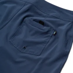 Stealth // All Day Trunk (18") 32 Stealth // All Day Trunk (18") -Kyosho Shop A24TRK003 NVY D2