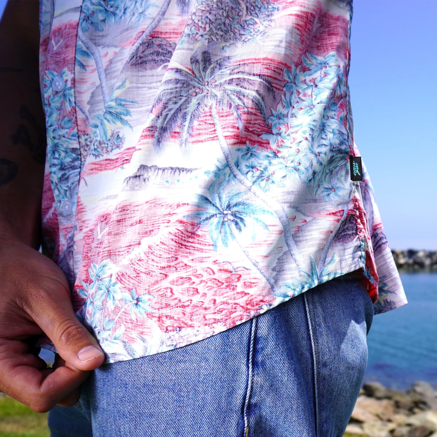 CS X Hoffman® Aloha S/S Woven - Sunset Red 7 CS X Hoffman® Aloha S/S Woven - Sunset Red - Image 7