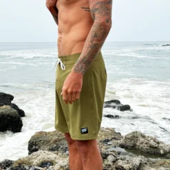 Stealth // All Day Trunk (18") 39 Stealth // All Day Trunk (18") -Kyosho Shop StealthMilitaryAllDaytrunksProductPage1